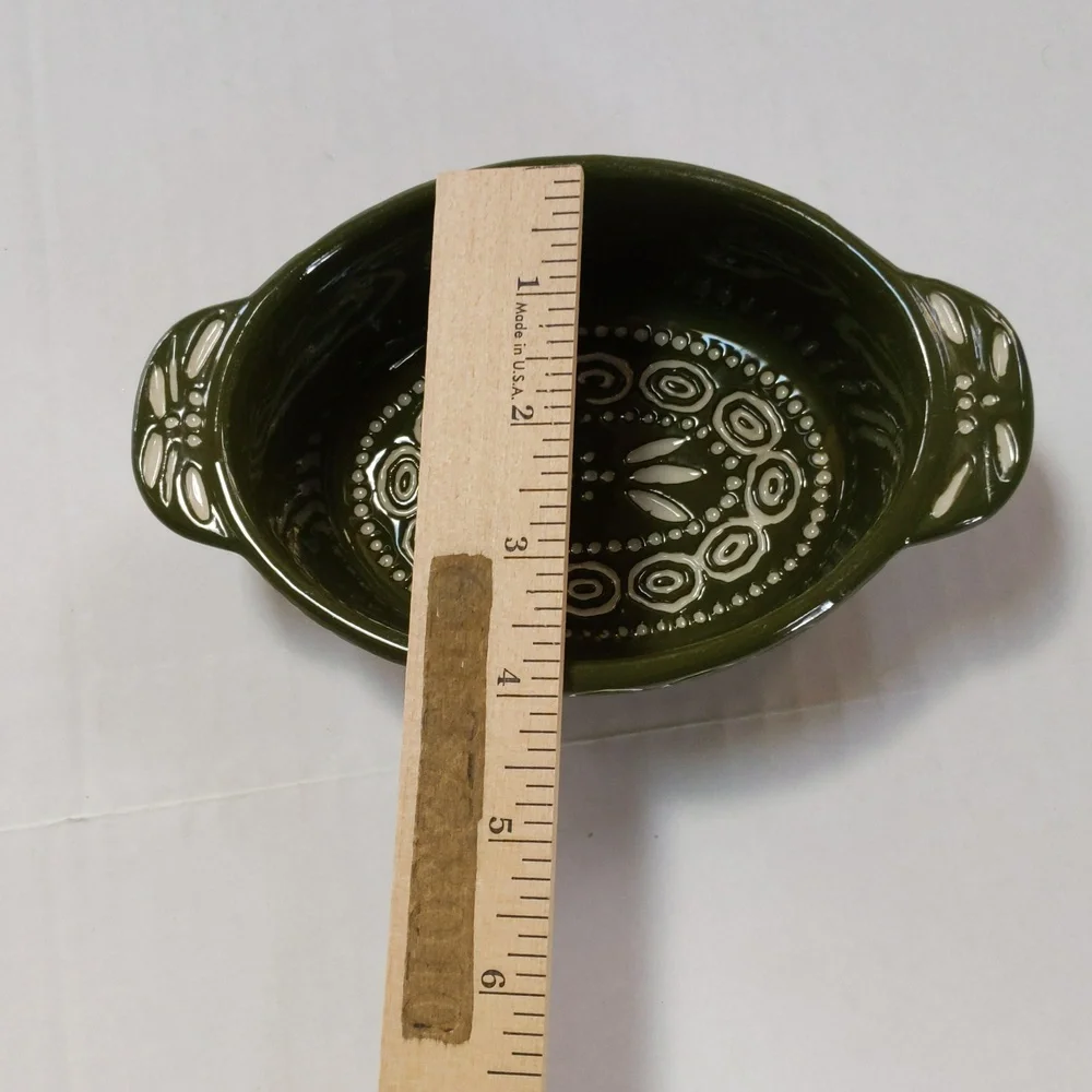 Temp-Tations, mini oval baker / crock with lid. Green